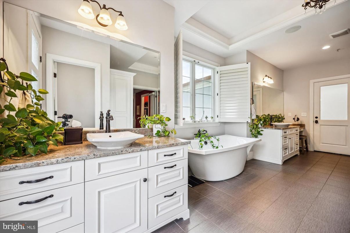 Bathroom, Dual Sink Vanities, Free Standing Baths, Interior, Recessed Lighting