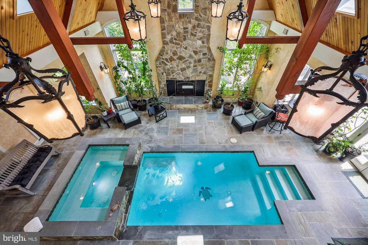 Exterior, Fireplace, Pool