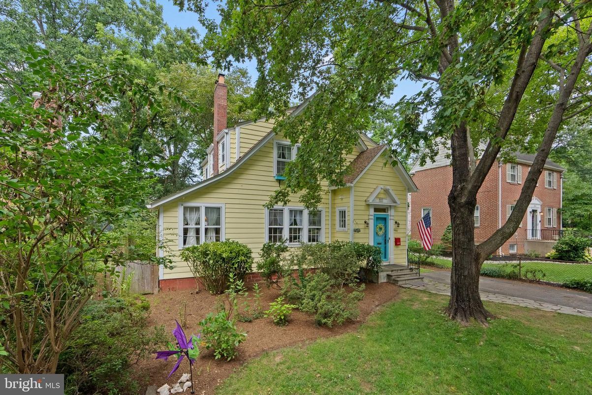 Backyard, Exterior, Facade, Tudor Revival