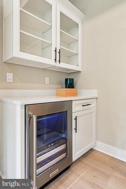 Interior, Stainless Steel Appliances, Wood Texture Flooring
