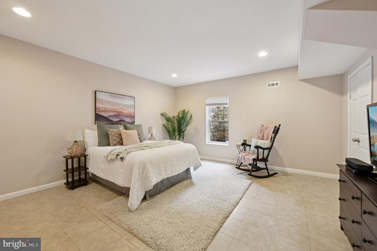 Bedroom, Interior, Recessed Lighting