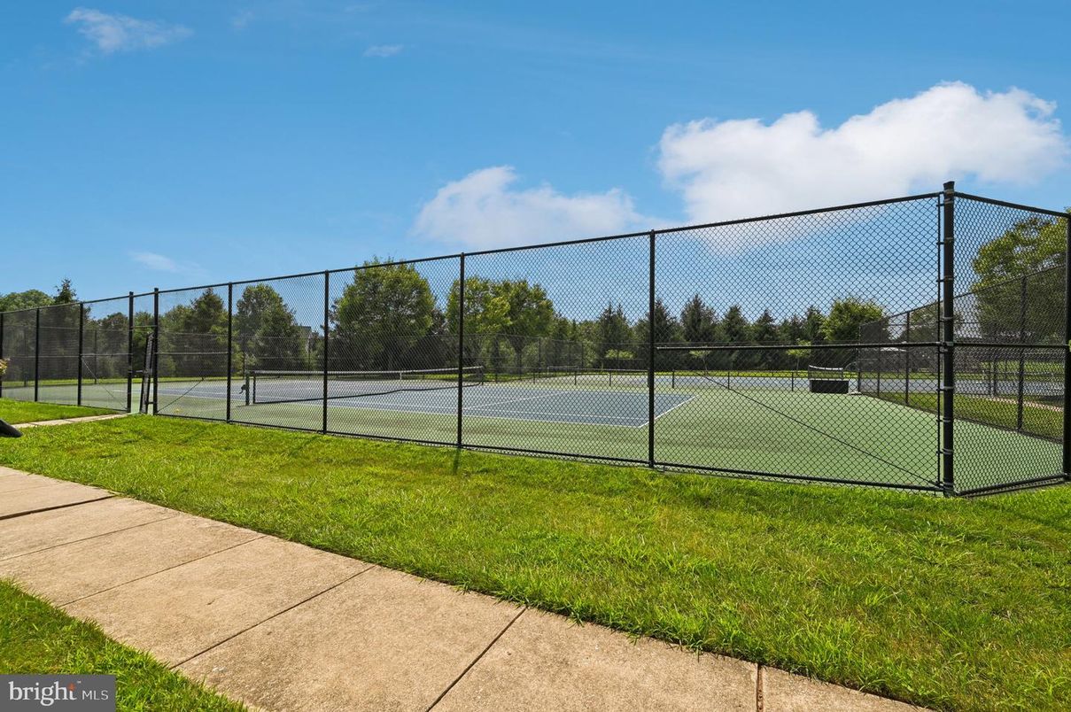 Exterior, Tennis Courts