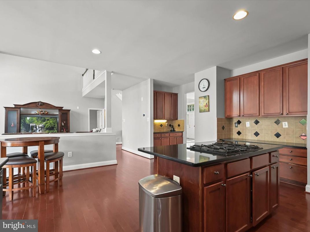 Dining room, Interior, Kitchen, Recessed Lighting, Wood Texture Flooring