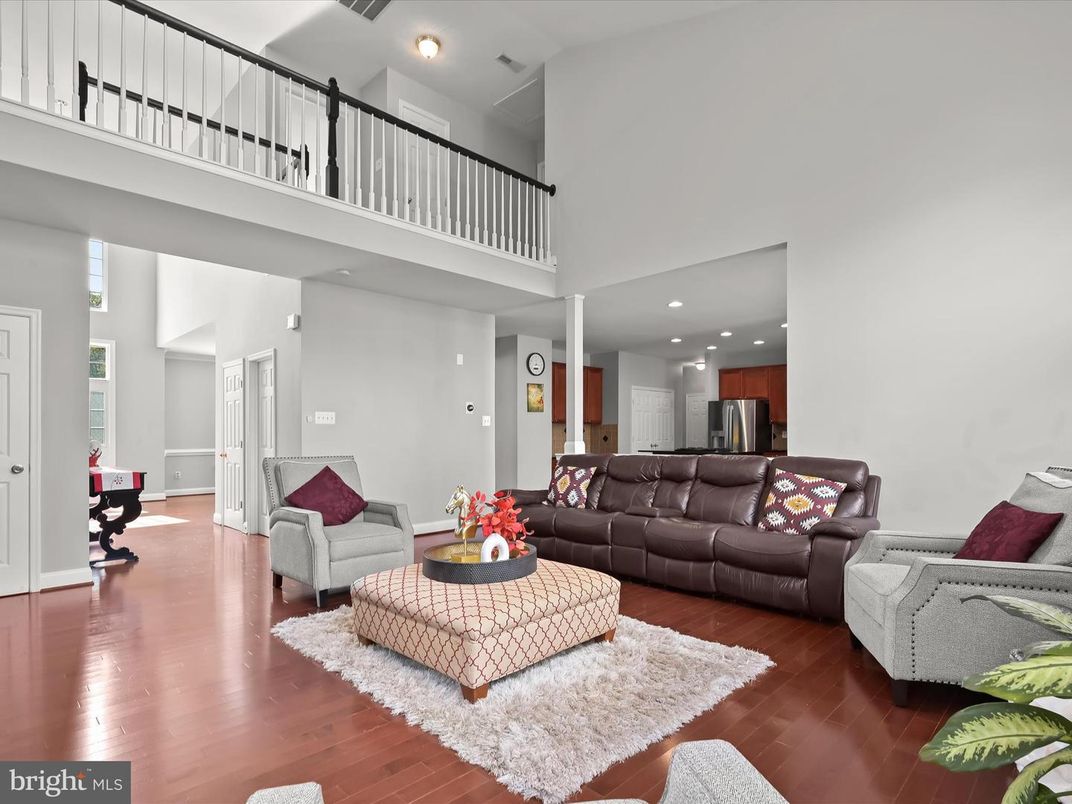 Interior, Kitchen, Living room, Recessed Lighting, Wood Texture Flooring