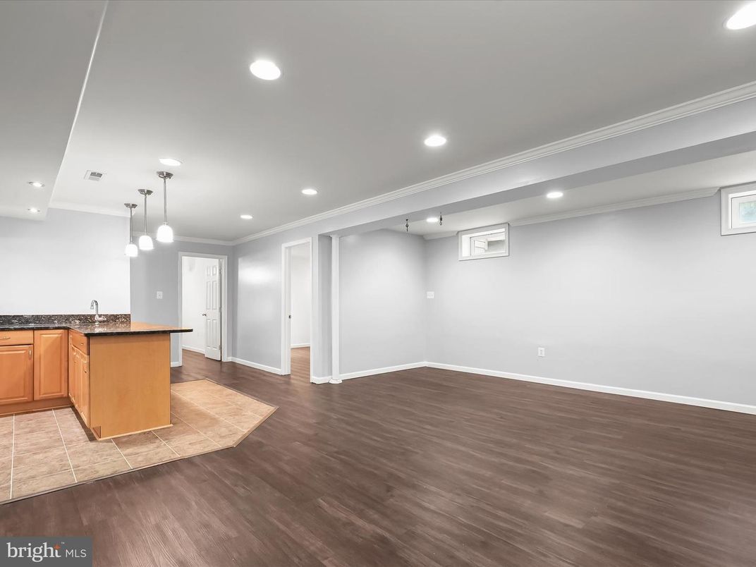 Empty room, Interior, Kitchen, Pendant Lights, Recessed Lighting, Wood Texture Flooring