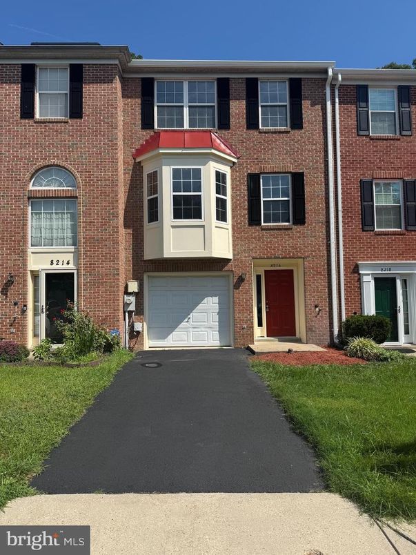 Attached, Exterior, Facade, Brick Facade, Rowhouse