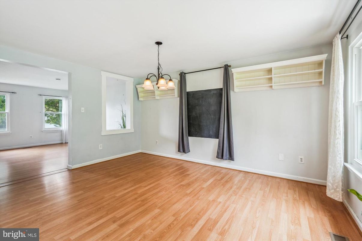 Chandelier, Empty room, Interior, Pendant Lights, Wood Texture Flooring