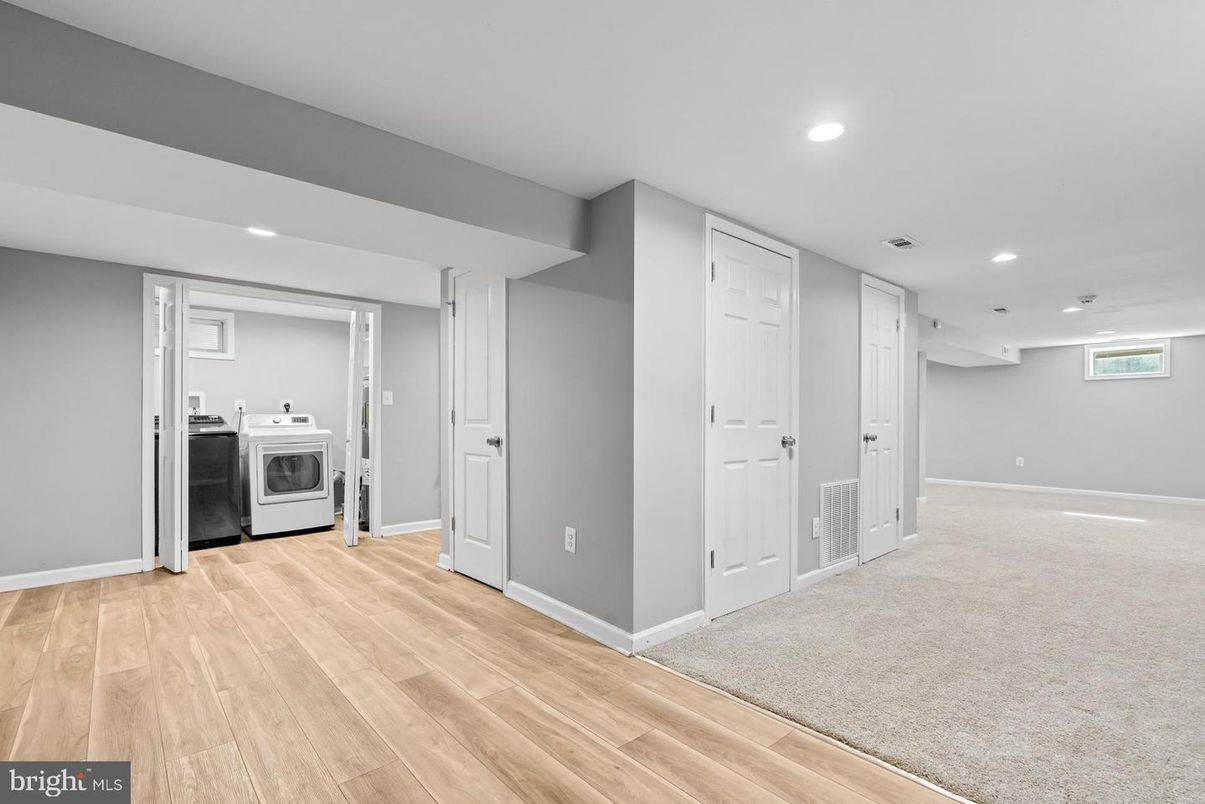 Empty room, Fireplace, Interior, Recessed Lighting, Washer, Wood Texture Flooring