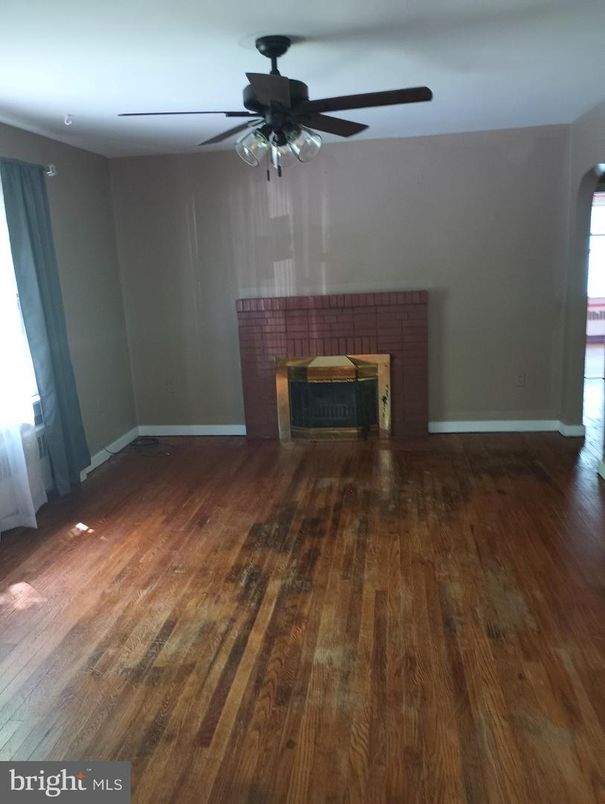 Empty room, Fireplace, Interior, Wood Texture Flooring