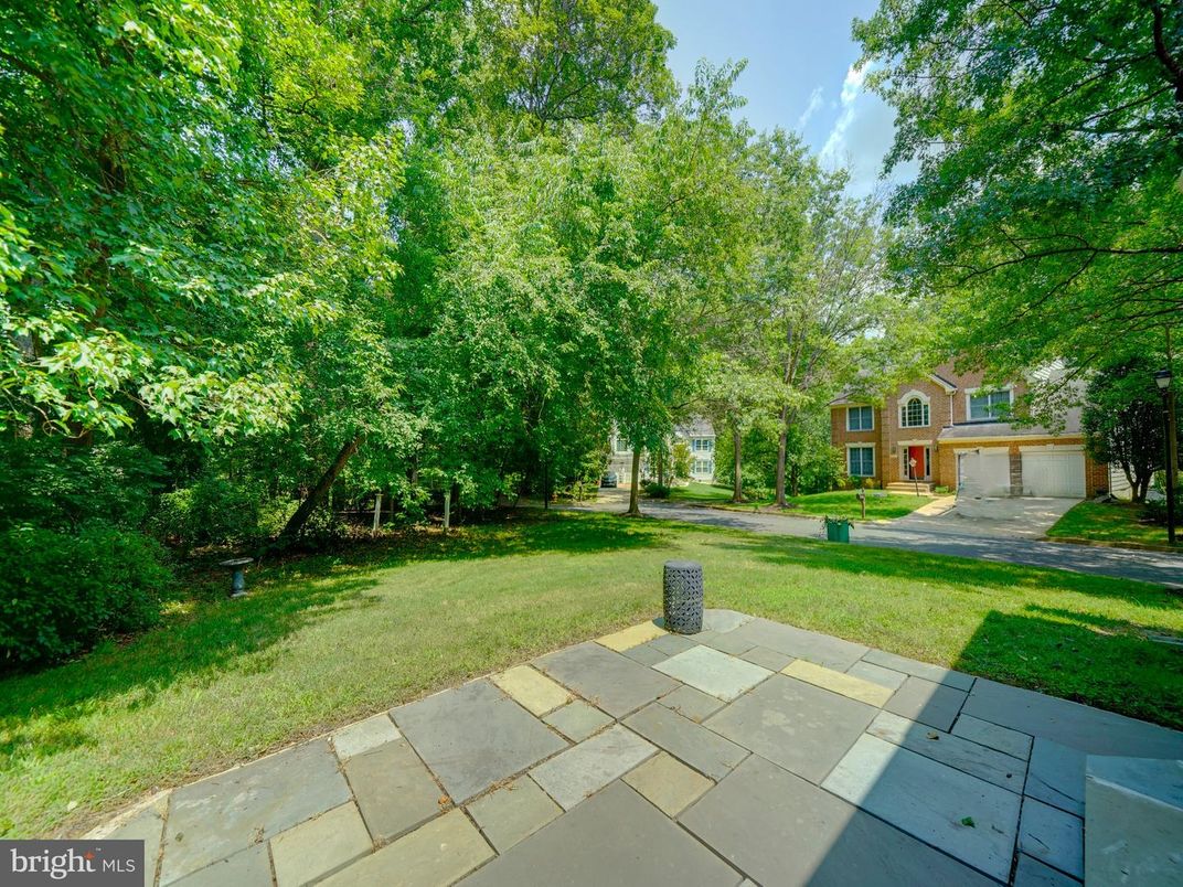 Backyard, Detached Garage, Exterior