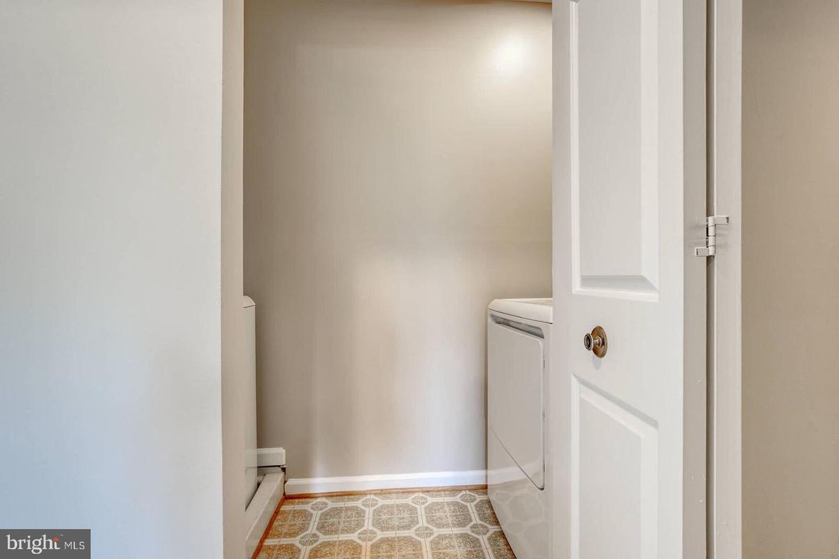 Interior, Washer