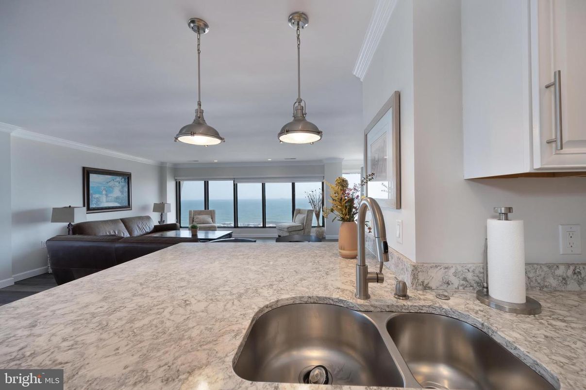 Interior, Pendant Lights, Water
