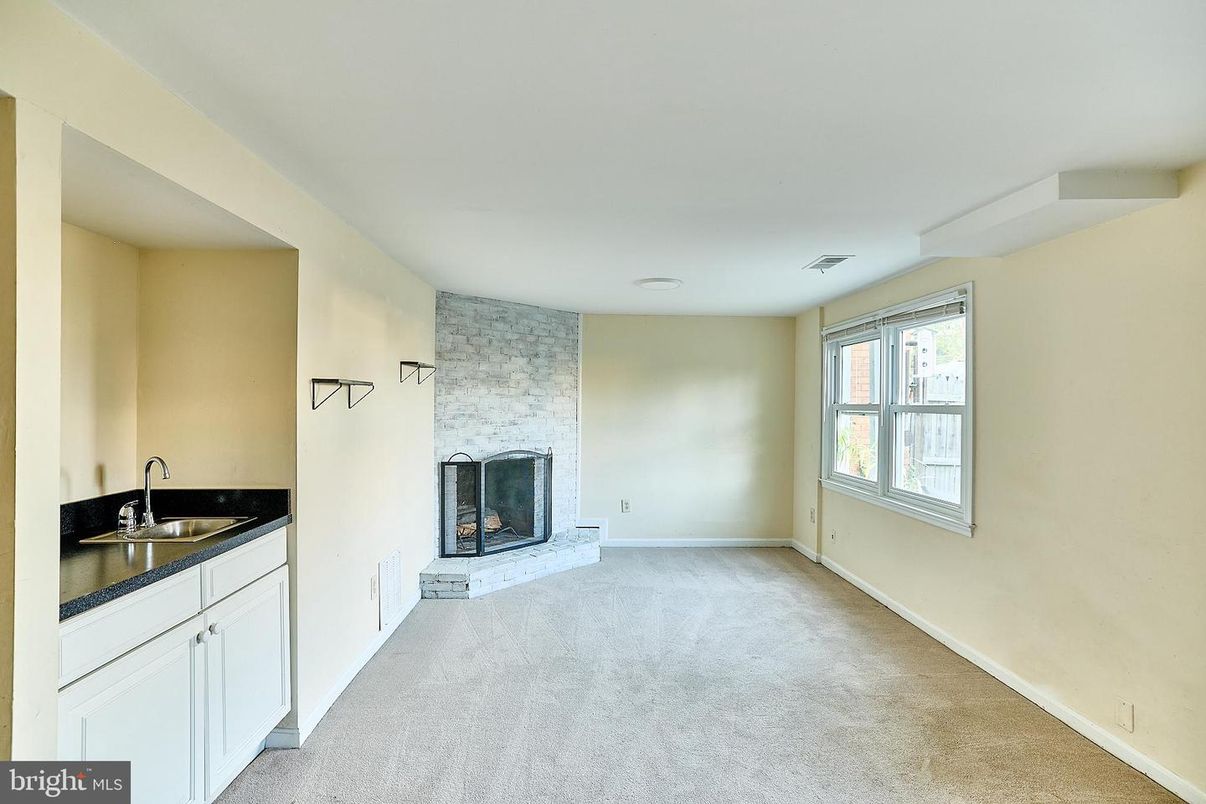 Empty room, Fireplace, Interior