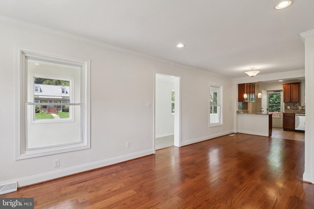 Empty room, Interior, Kitchen, Recessed Lighting, Wood Texture Flooring