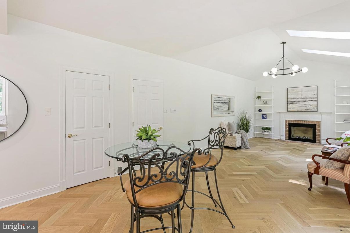 Chandelier, Dining room, Fireplace, Interior, Wood Texture Flooring