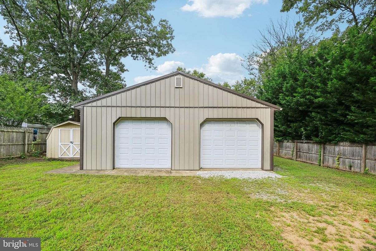 Backyard, Detached Garage, Exterior