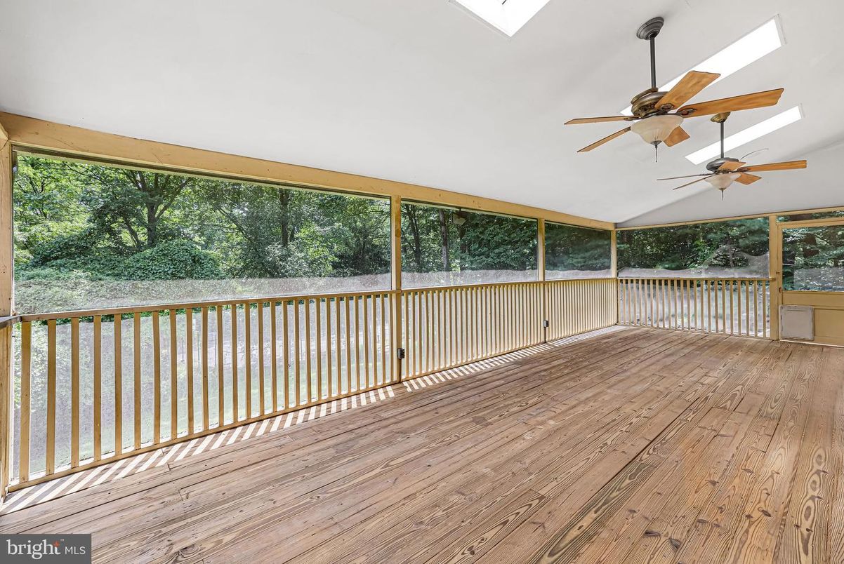 Interior, Sun Room, Wood Texture Flooring