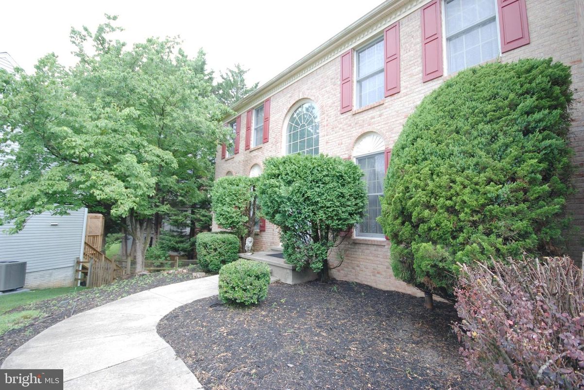 Exterior, Facade, Brick Facade, None