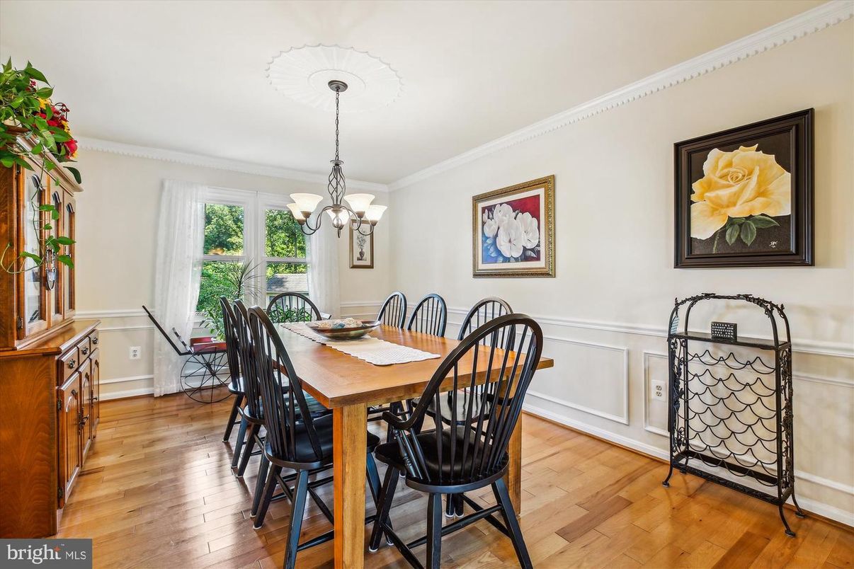 Chandelier, Dining room, Interior, Wood Texture Flooring