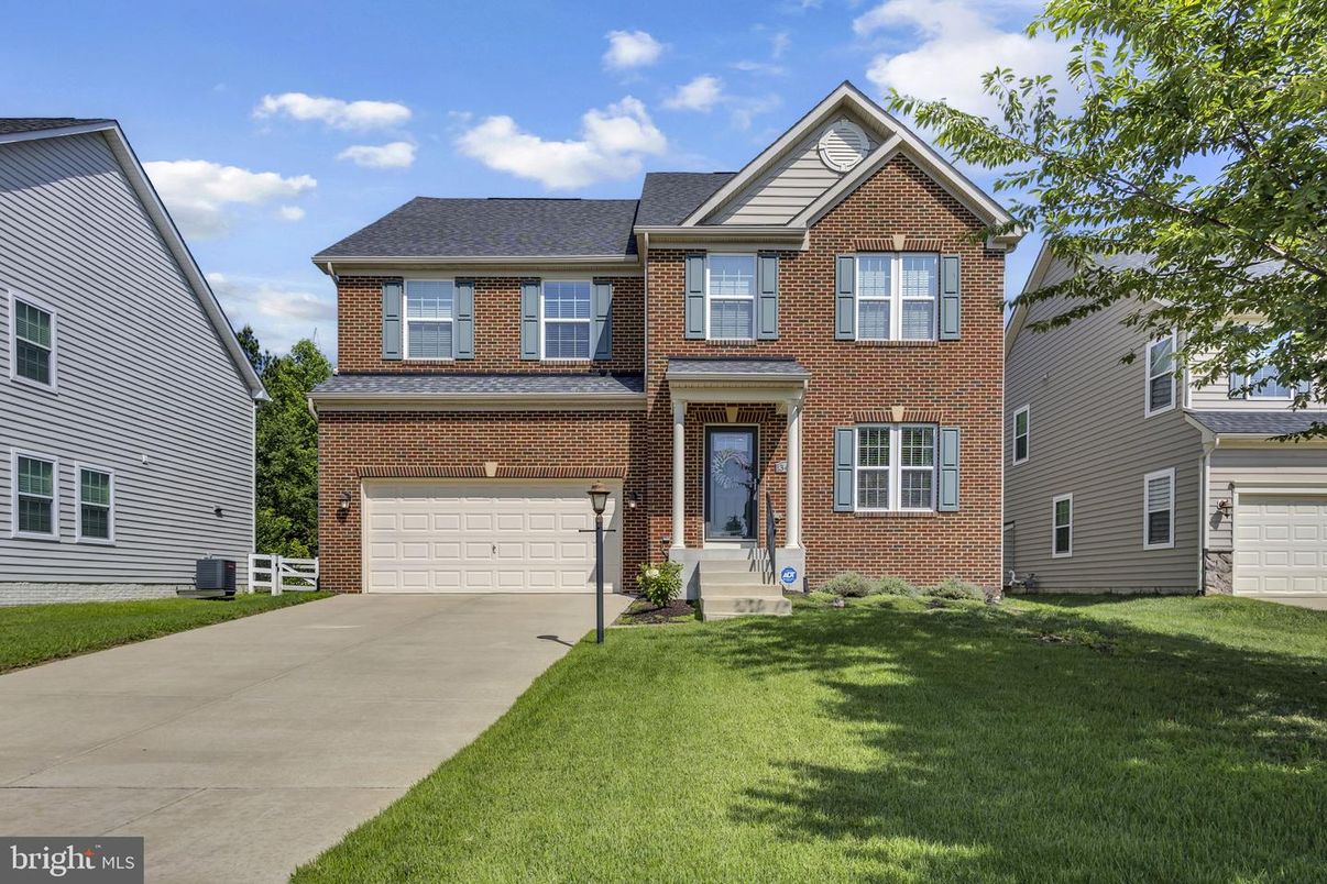 Attached, Exterior, Facade, Brick Facade, Brick Traditional