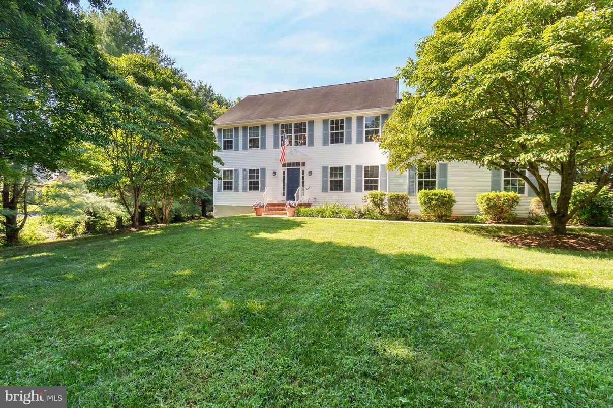 Backyard, Exterior, Facade, Georgian