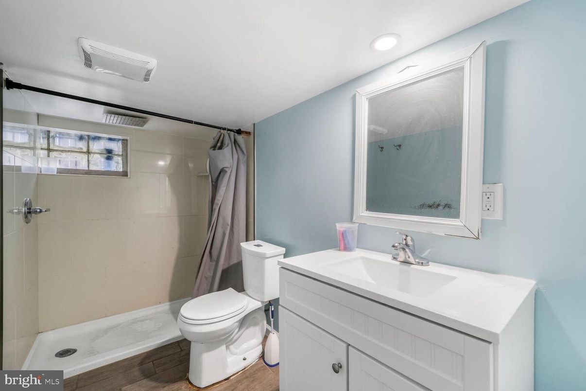 Bathroom, Interior, Recessed Lighting, Wood Texture Flooring