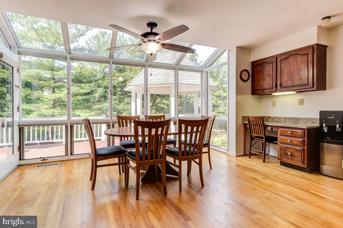 Dining room, Interior, Sun Room, Wood Texture Flooring