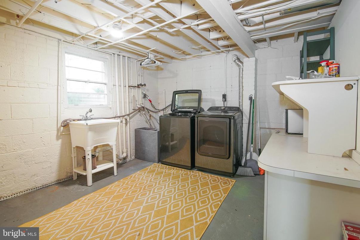 Interior, Washer