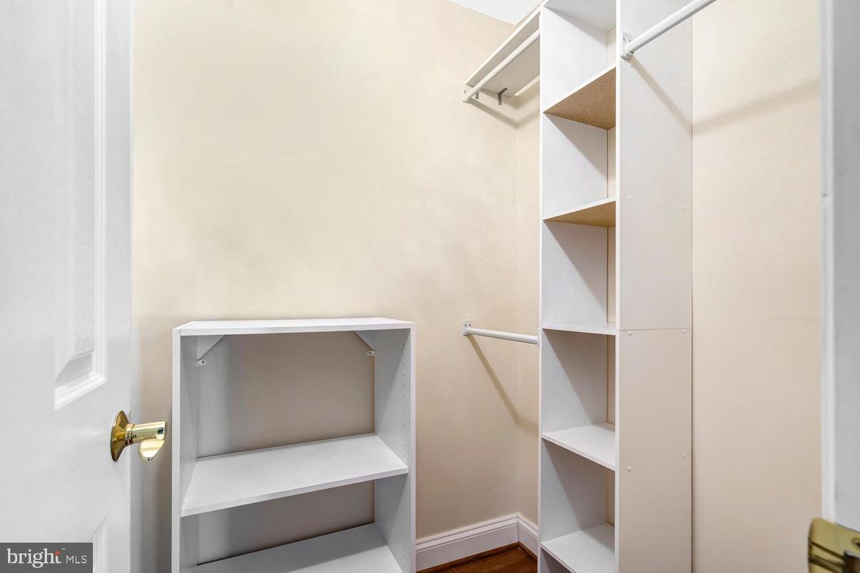 Interior, Walk-in Closets