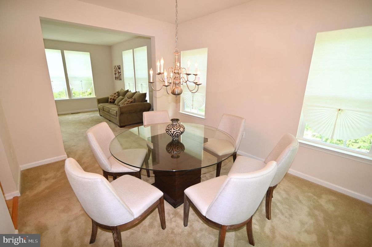 Chandelier, Dining room, Interior, Living room