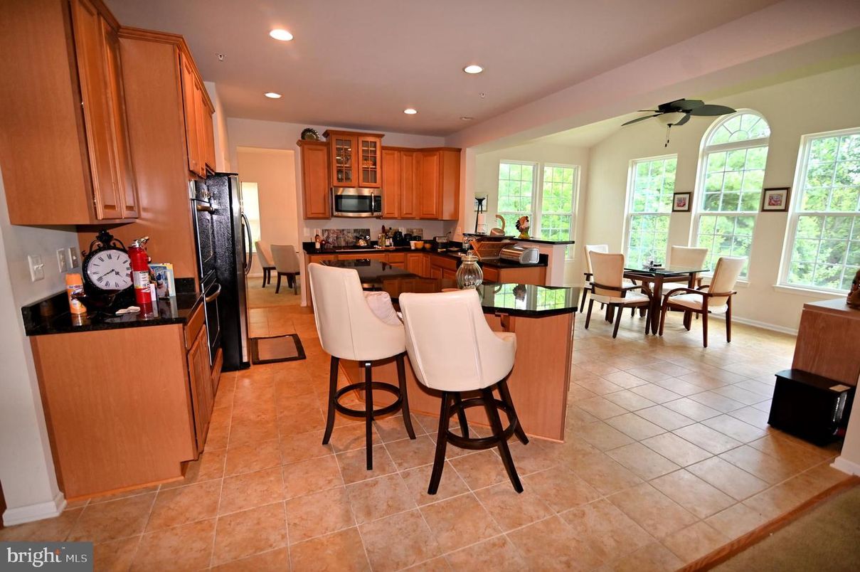 Dining room, Interior, Kitchen, Recessed Lighting