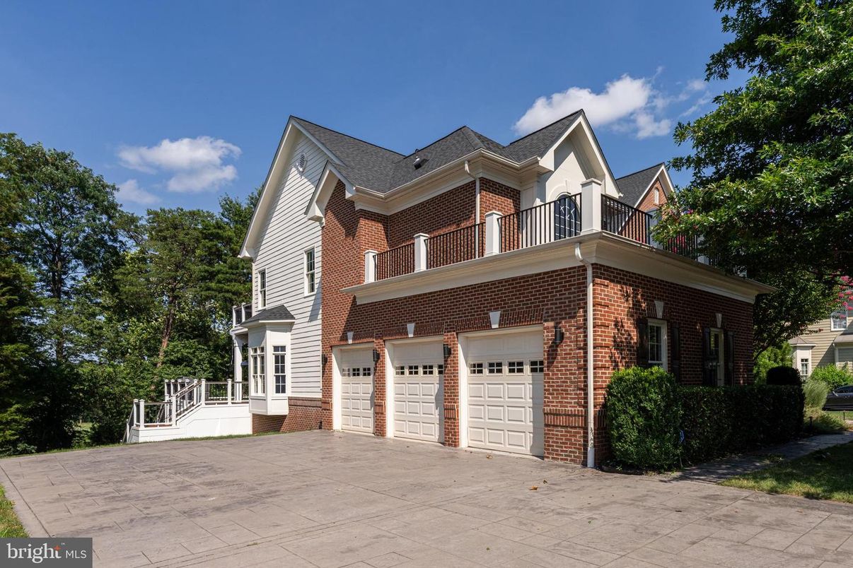 Attached, Exterior, Facade, Brick Facade, Farmhouse