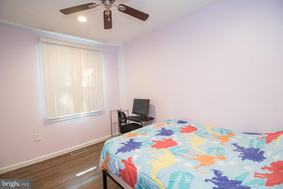 Bedroom, Home Office, Interior, Recessed Lighting, Wood Texture Flooring