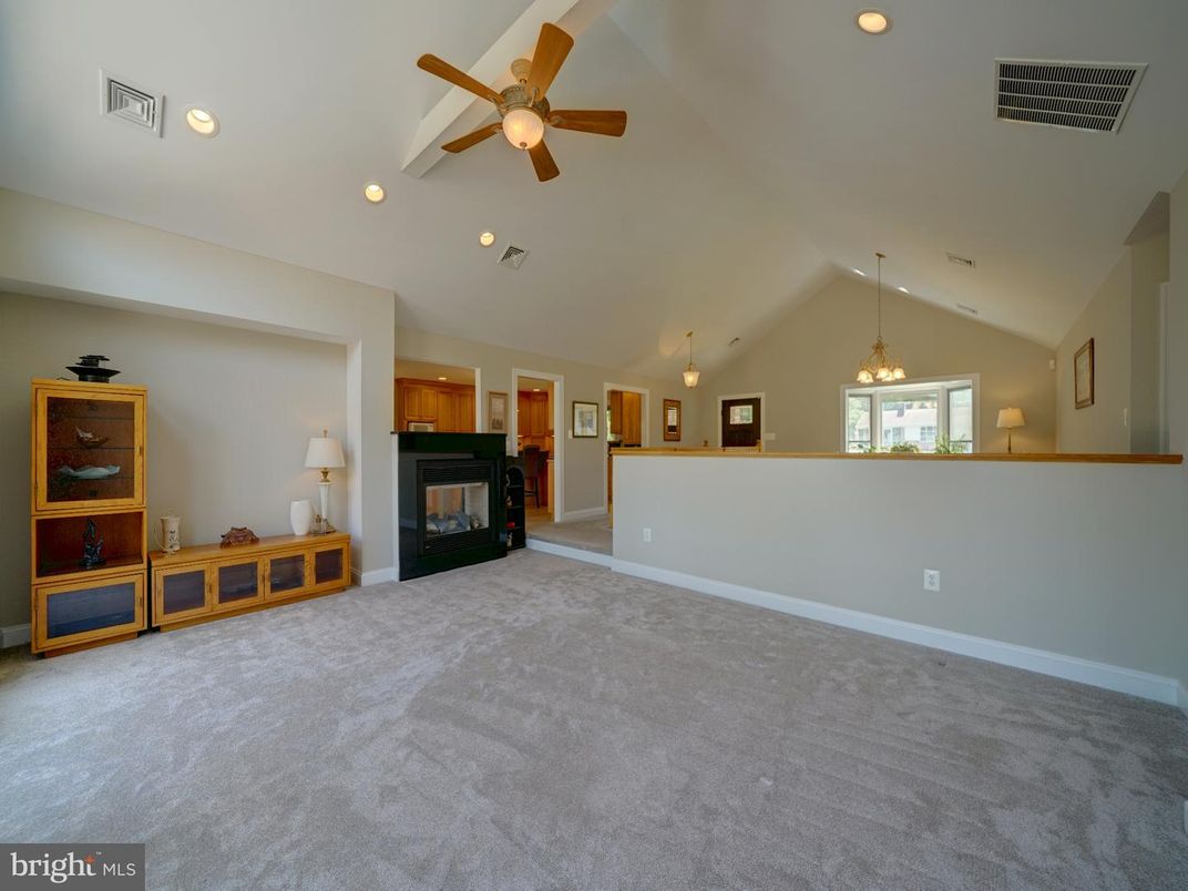 Empty room, Fireplace, Interior, Pendant Lights, Recessed Lighting
