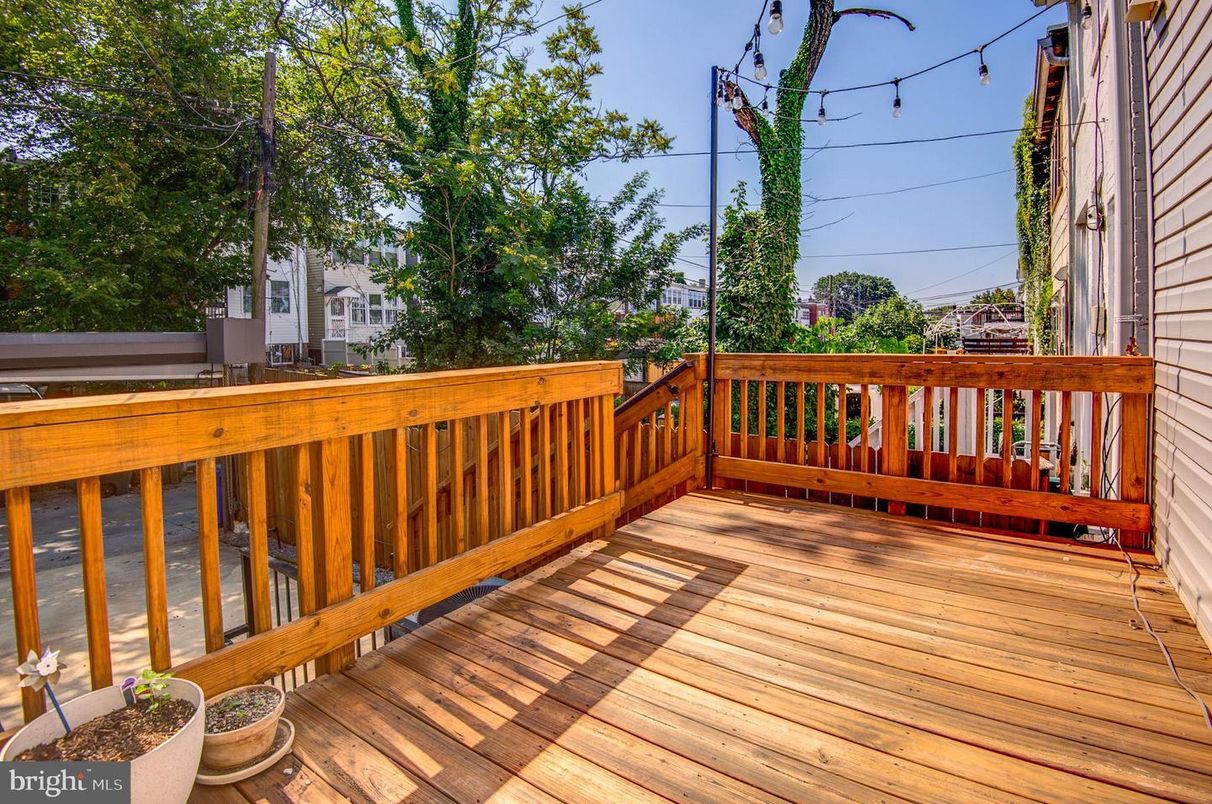 Exterior, Wood Texture Flooring