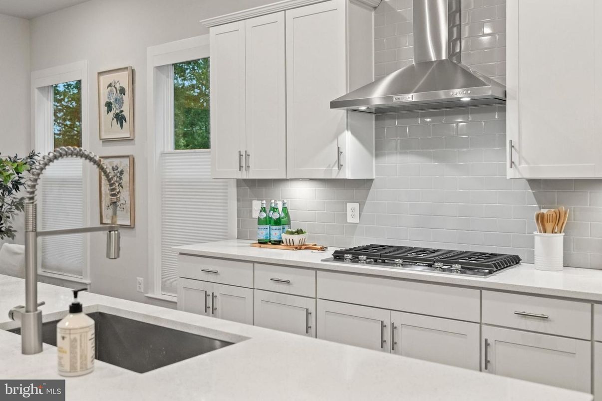 Interior, Kitchen, Stainless Steel Appliances