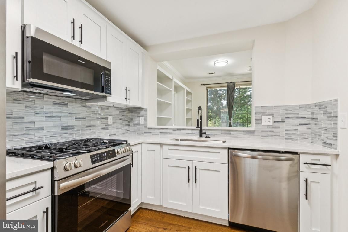 Interior, Kitchen, Stainless Steel Appliances, Wood Texture Flooring