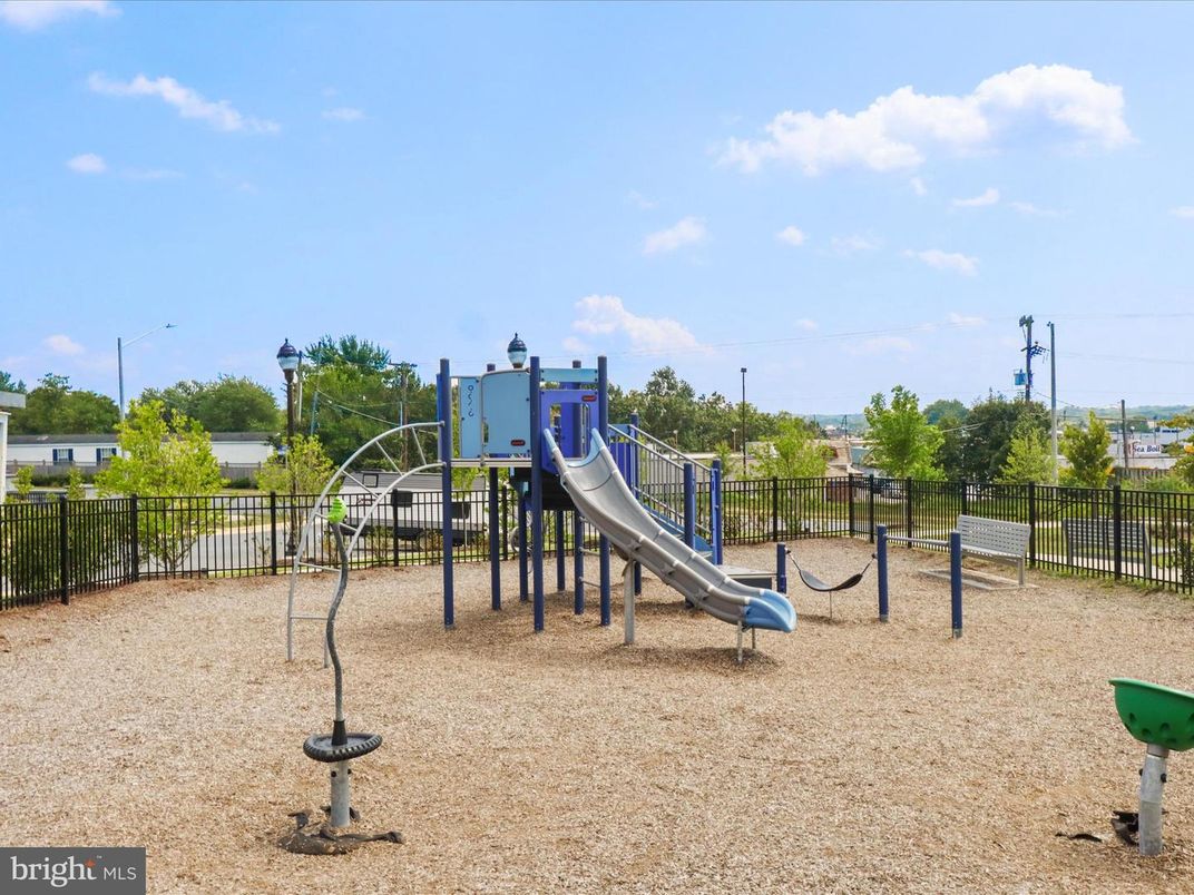 Backyard, Exterior, Playground