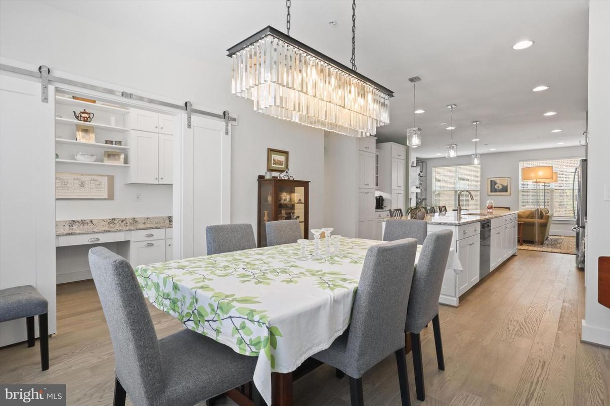 Chandelier, Dining room, Interior, Kitchen, Pendant Lights, Recessed Lighting, Wood Texture Flooring