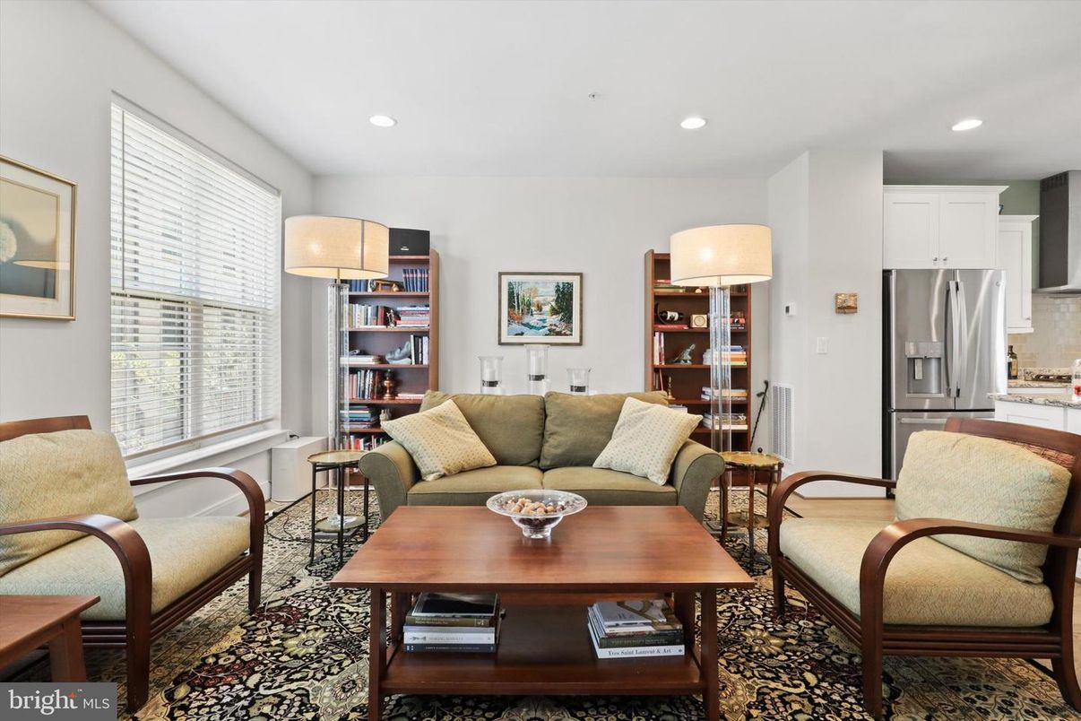 Interior, Kitchen, Living room, Recessed Lighting, Stainless Steel Appliances