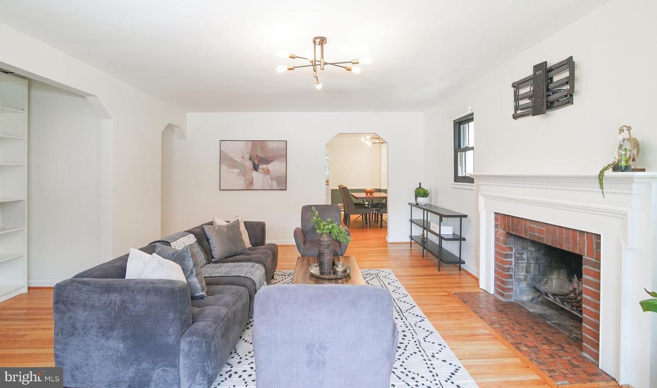 Dining room, Fireplace, Interior, Living room, Pendant Lights, Wood Texture Flooring