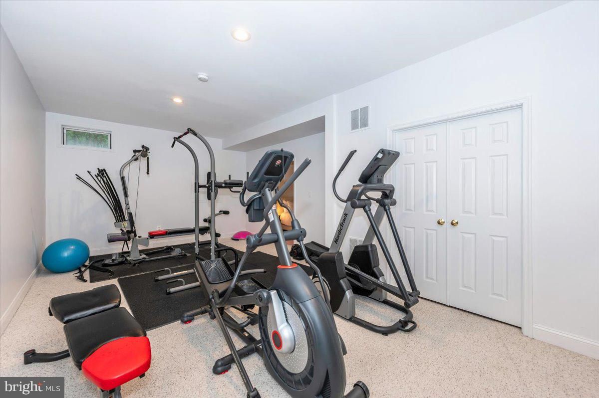 Fitness Equipment, Interior, Recessed Lighting