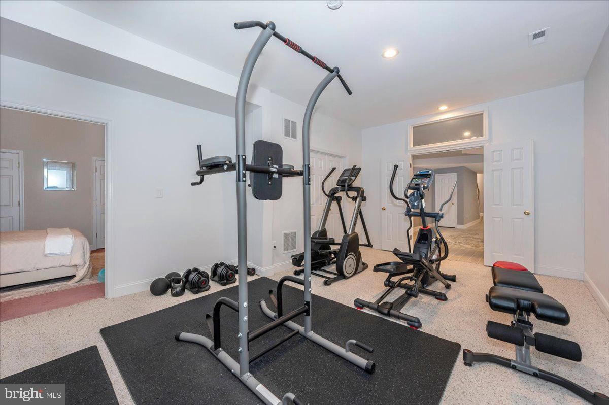 Fitness Equipment, Interior, Recessed Lighting