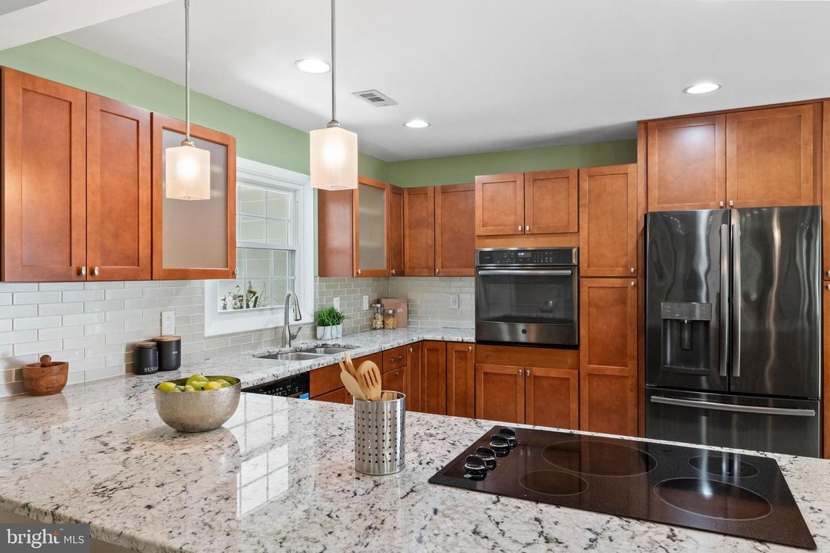 Interior, Kitchen, Pendant Lights, Recessed Lighting