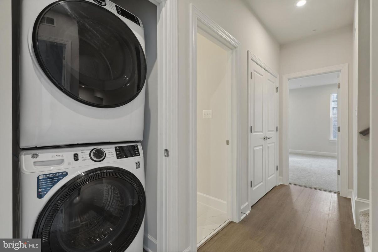 Interior, Recessed Lighting, Utility Closets, Washer, Wood Texture Flooring
