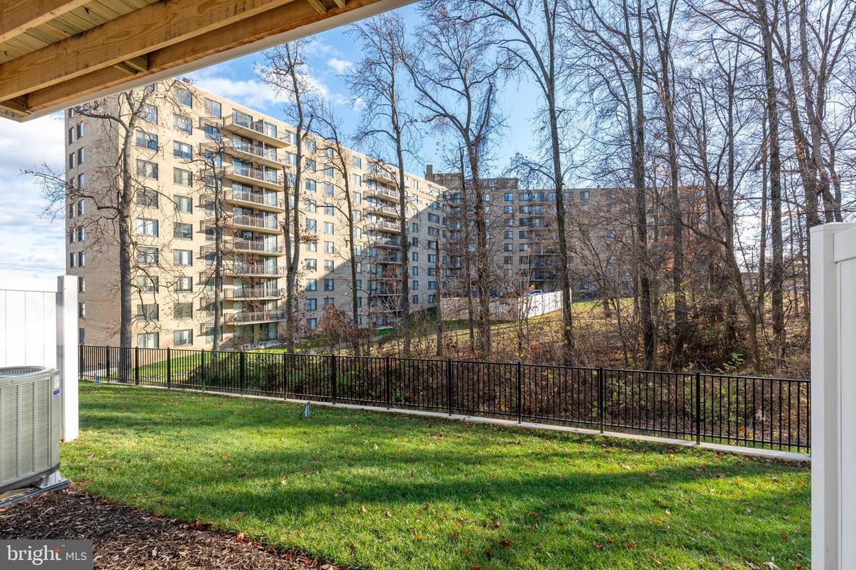 Exterior, Facade, Condo Building