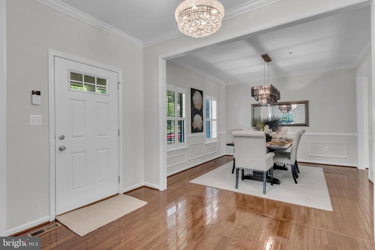 Chandelier, Dining room, Interior, Pendant Lights, Wood Texture Flooring