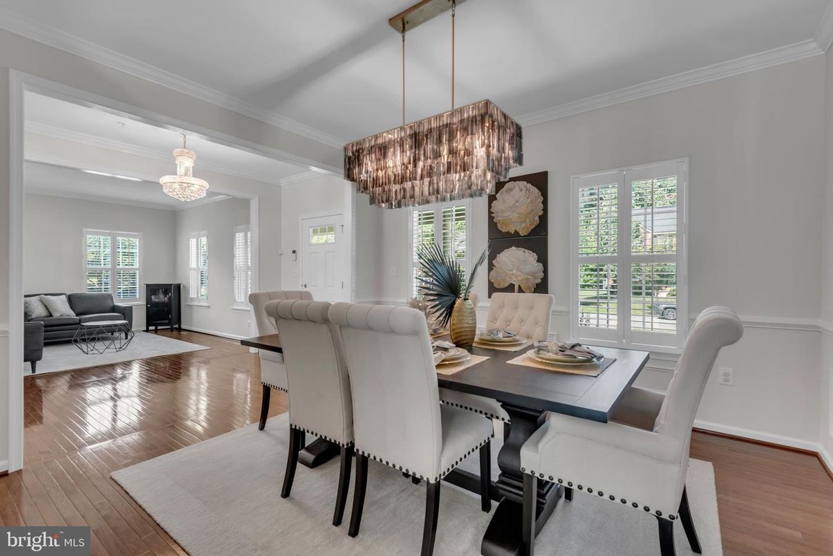 Chandelier, Dining room, Interior, Living room, Wood Texture Flooring