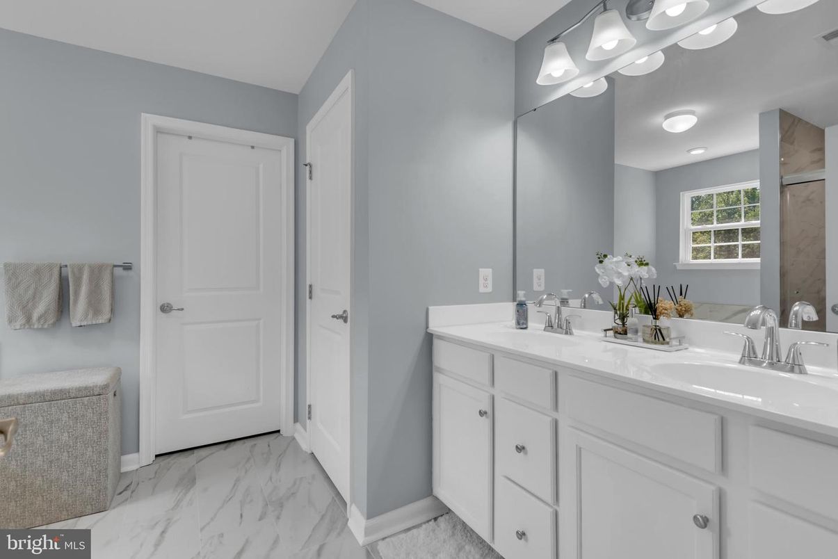 Bathroom, Dual Sink Vanities, Interior, Marble