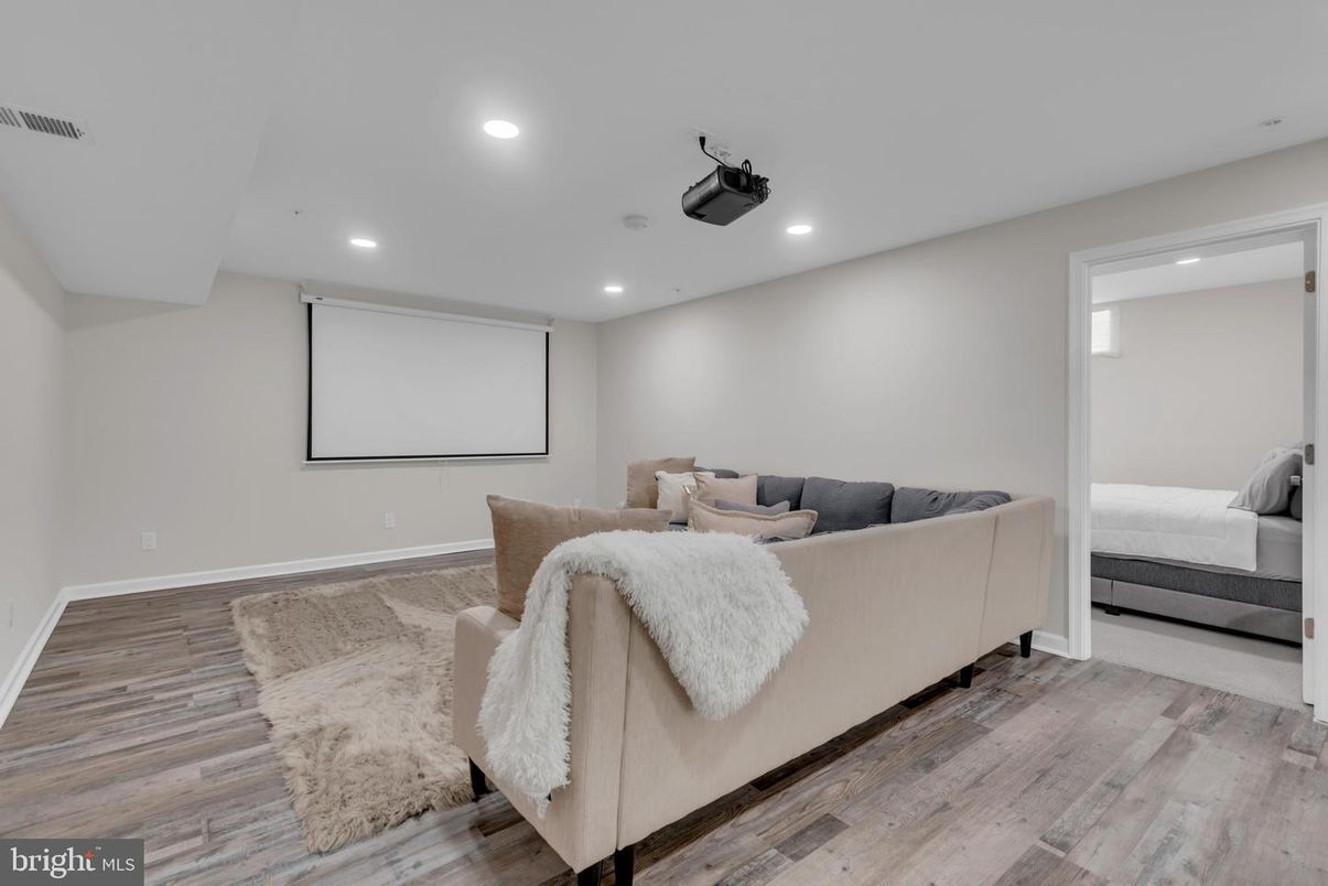 Interior, Projection Screen, Recessed Lighting, Wood Texture Flooring
